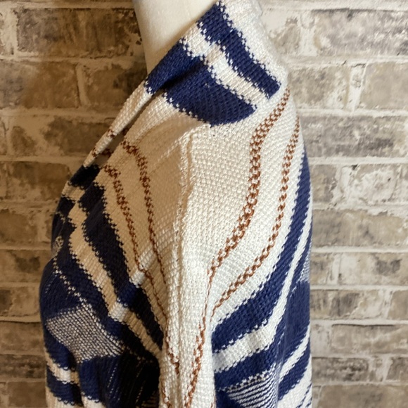 Nic + Zoe open front cardigan. Size L. Blue,white SW pattern. Fringe. 3/4 sleeve - Picture 8 of 13